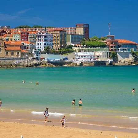 - Avda La Costa