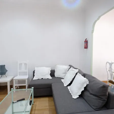 - Avda La Costa Apartment