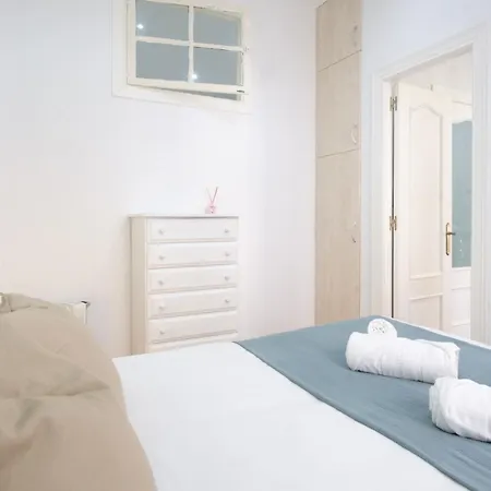 - Avda La Costa * Gijon