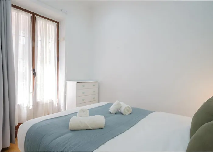 - Avda La Costa Apartment *