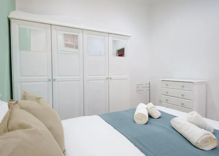 - Avda La Costa Appartement *