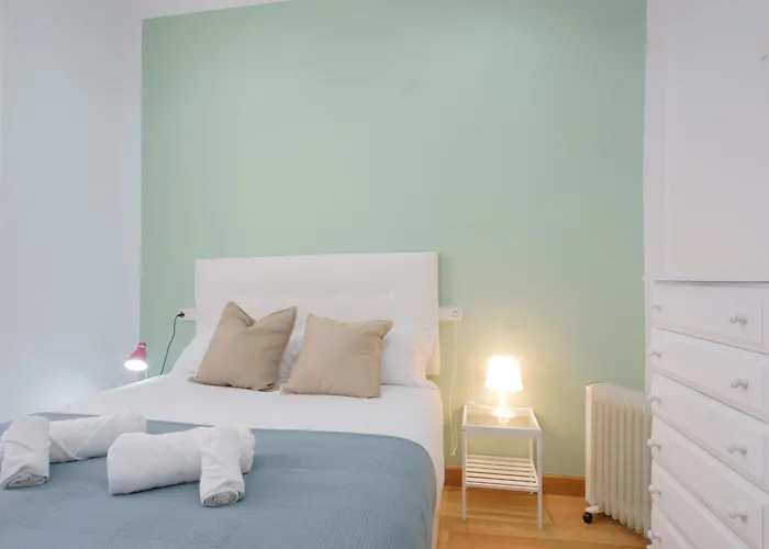 - Avda La Costa Appartement *