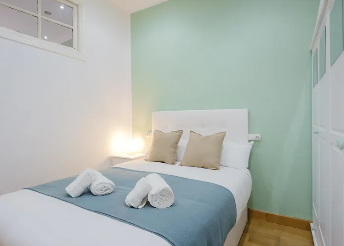 - Avda La Costa * Хіхон