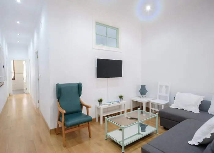 - Avda La Costa * Хіхон